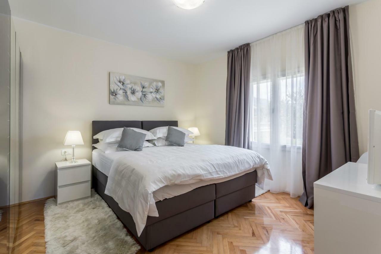 Mise Luxury Apartments Каштела Екстер'єр фото