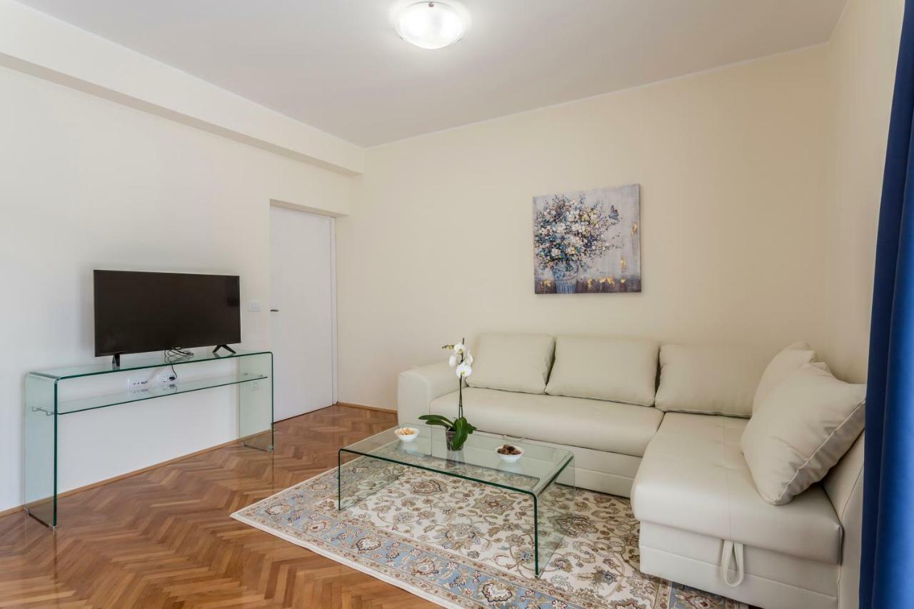 Mise Luxury Apartments Каштела Екстер'єр фото