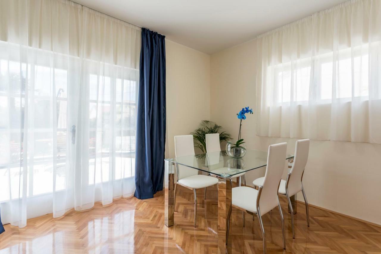 Mise Luxury Apartments Каштела Екстер'єр фото
