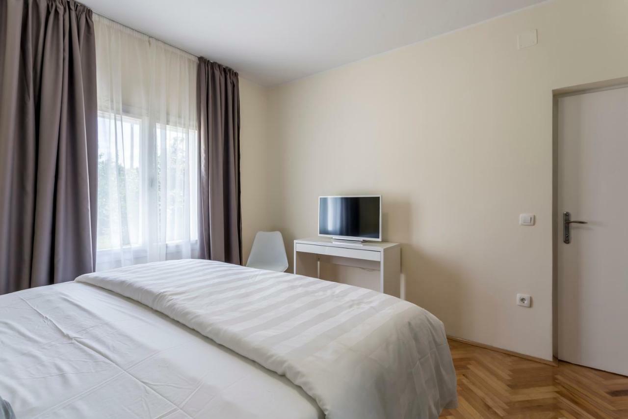 Mise Luxury Apartments Каштела Екстер'єр фото