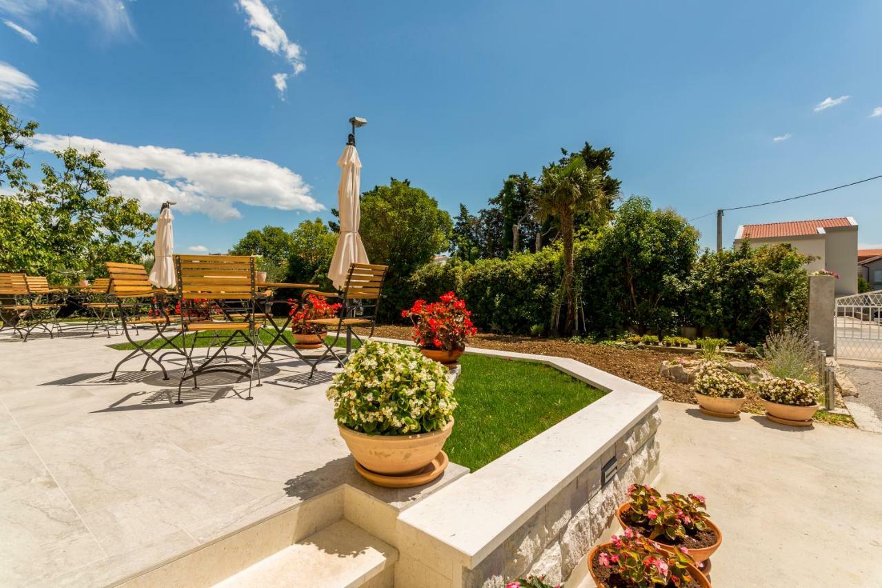 Mise Luxury Apartments Каштела Екстер'єр фото