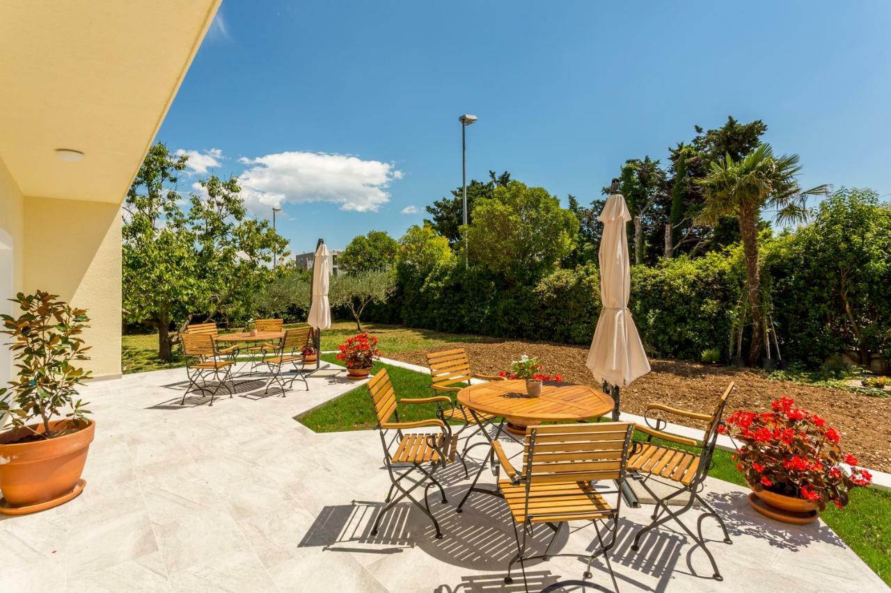 Mise Luxury Apartments Каштела Екстер'єр фото